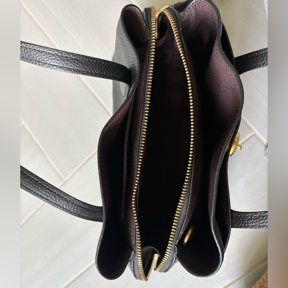 COACH Lora Carryall 30 Pebbled Black Leather Bag with Turlock, like new - Picture 8 of 11